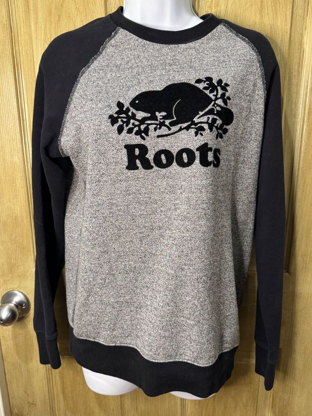 Roots Canada Beaver Logo Crewneck Sweatshirt Petite Small Black Heather Fleece